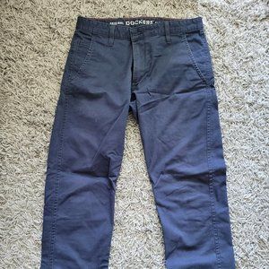 Navy blue chinos from Dockers (athletic fit)
